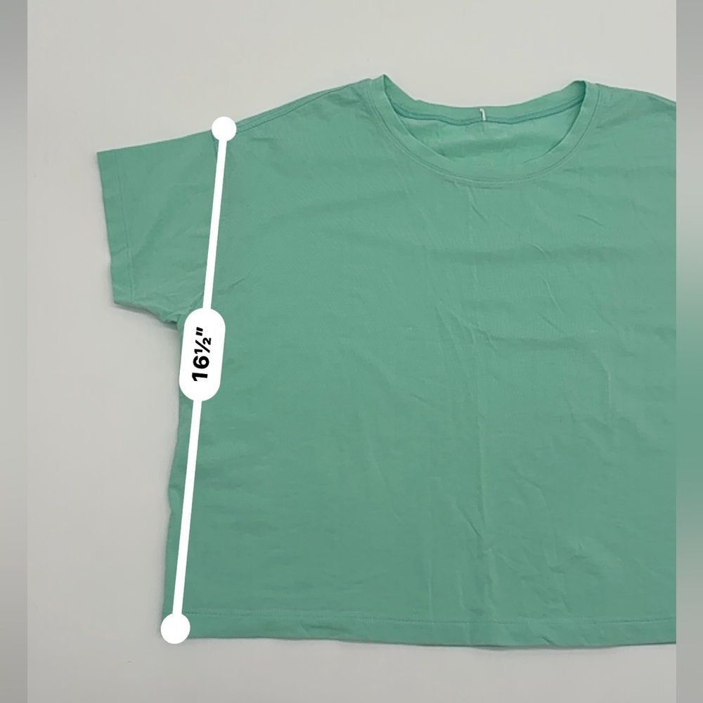 Lululemon Cropped Tee - Picture 7 of 9